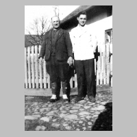 116-0041 Hans Bessel mit Sohn Werner 1943.jpg